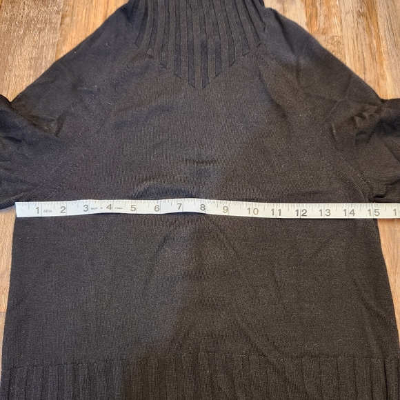 Brooks Brothers Black Fleece Turtleneck Sweater - Picture 7 of 8